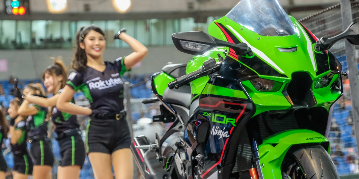 WSBK奪冠機器 公升級跑車KAWASAKI ZX-10R登陸桃園棒球場