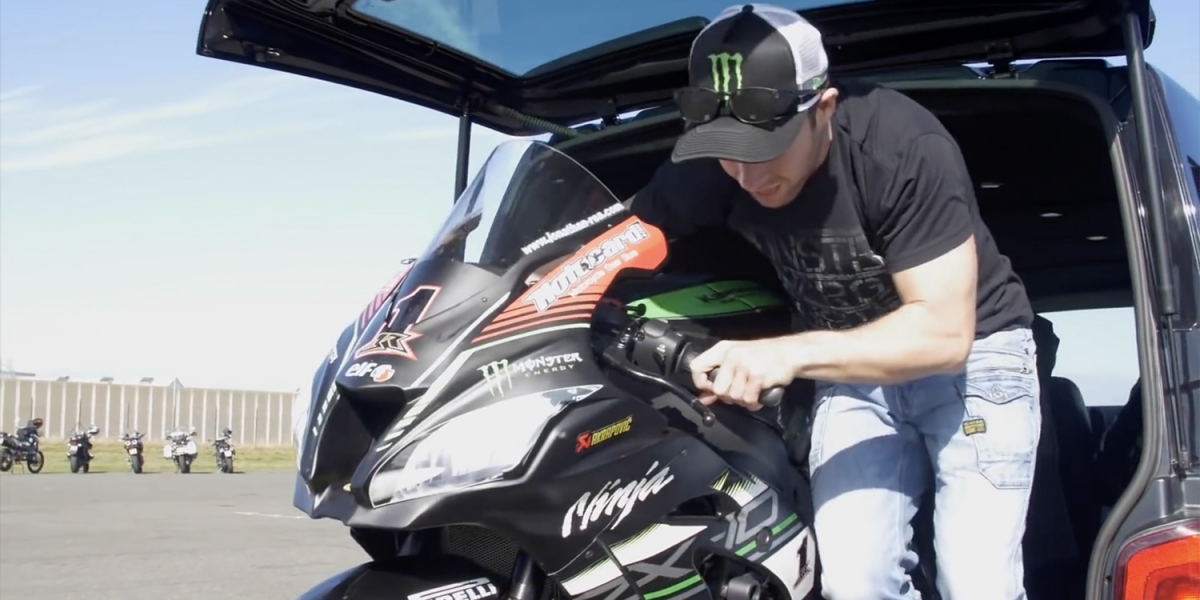 火影訓練用車!Jonathan REA 2016 ZX-10R訓練車競標出售中