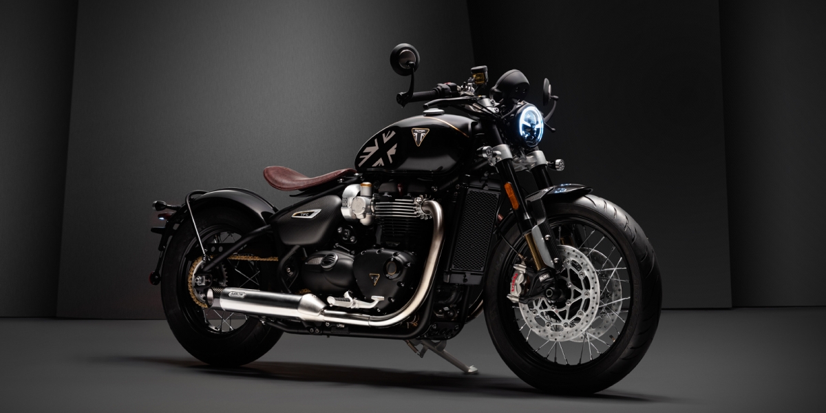 馬力+10匹、減重5公斤、限量750台!Triumph 推出全新限量版 Bobber TFC,極致工藝再創經典。