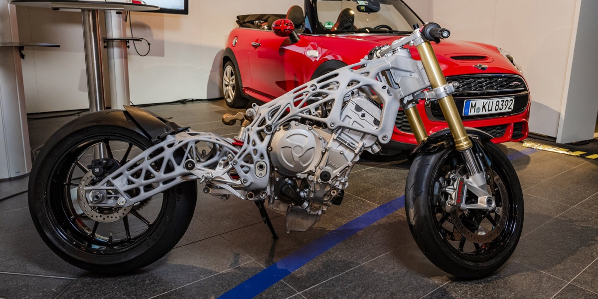 3D列印正夯,BMW展出列印S1000RR車架