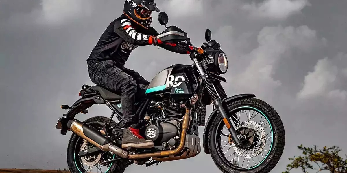 風格依舊、水冷引擎上身 Royal Enfield Scram 450偽裝車曝光