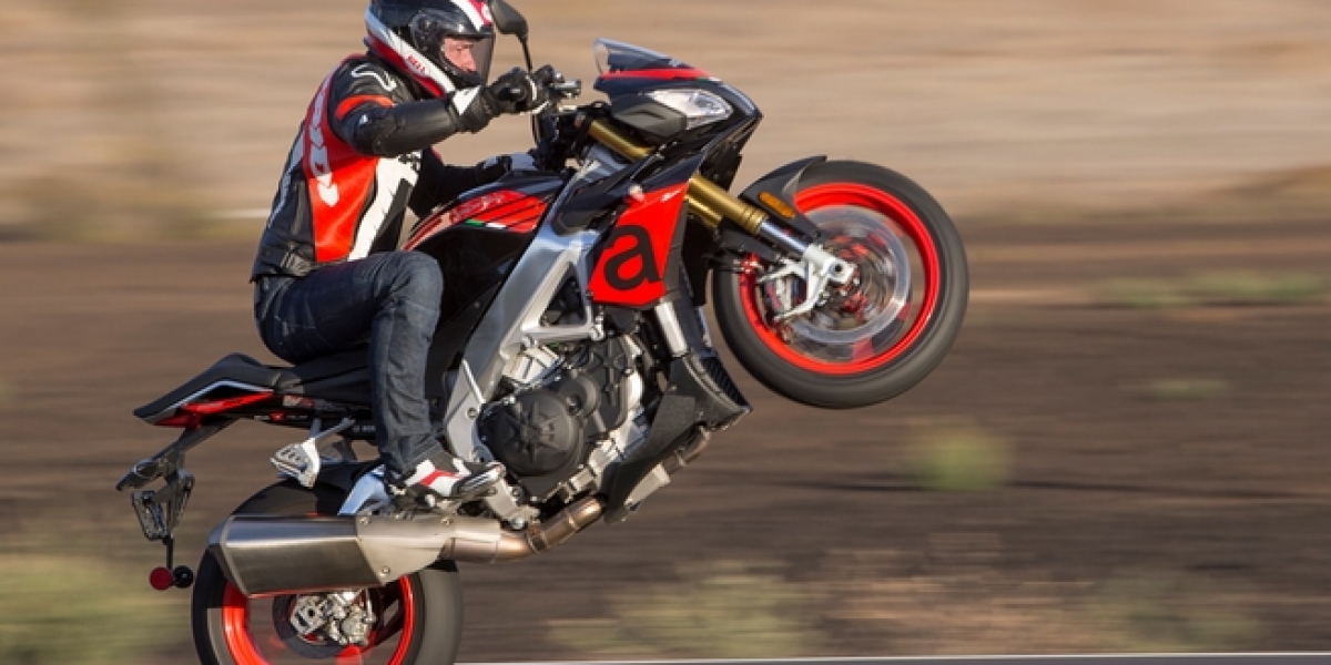 V4嘴臉!外媒評選年度最佳摩托車- APRILIA Tuono V4 1100RR 奪下二連霸!