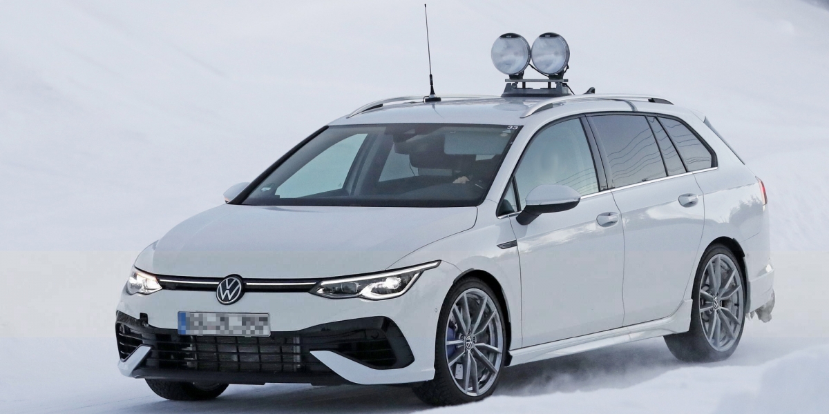 連遮都不遮了!三百匹Golf R Variant「零偽裝」極地測試中!