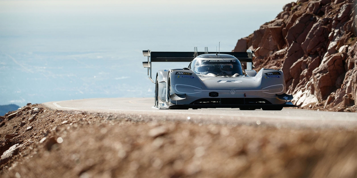 官方新聞稿。Volkswagen以純電能賽車寫下歷史新頁 I.D. R Pikes Peak以7分57.148秒成績成為最速紀錄保持者