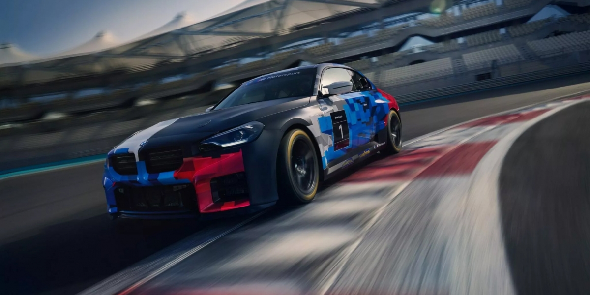 BMW M2 Racing賽車正式發表！四缸渦輪引擎致敬經典E30精神