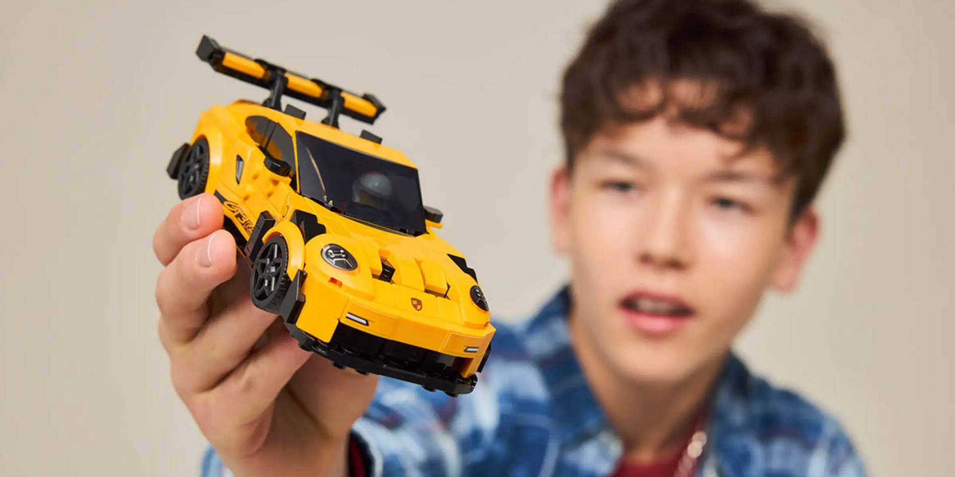 Porsche 跑車迷快搶！LEGO 將推出平價版 911 GT3 RS 組裝車款
