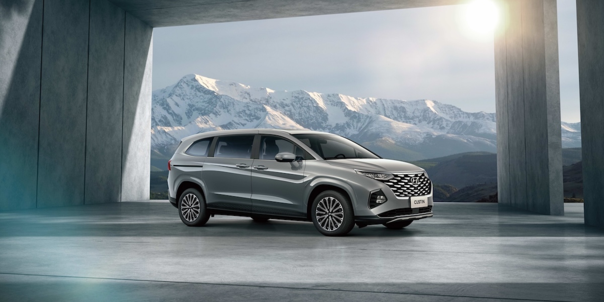 HYUNDAI CUSTIN 2.0T豪華升級上市 全新渦輪動力 打造旗艦七人座首選