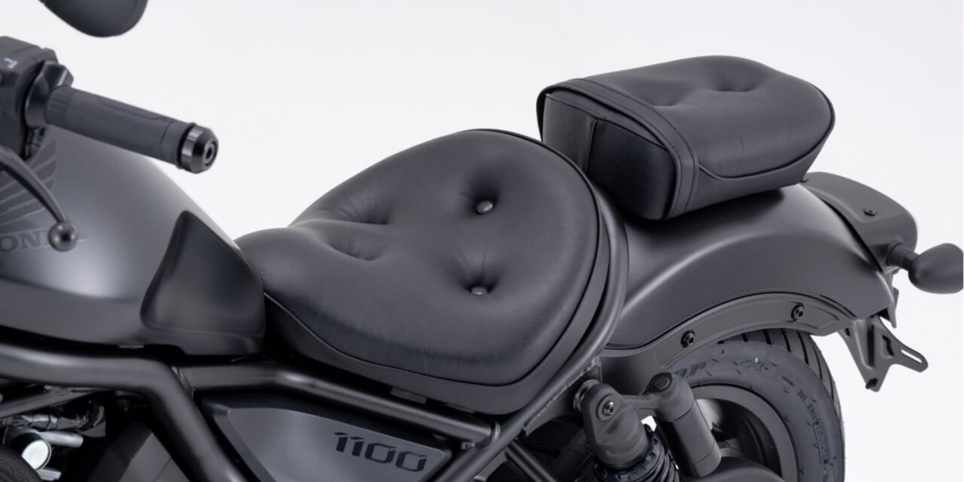 擺脫鐵屁股噩夢！Honda Rebel 1100 專屬「G-craft ASIA 沙發級復古坐墊」讓你的巡航之旅無痛升級