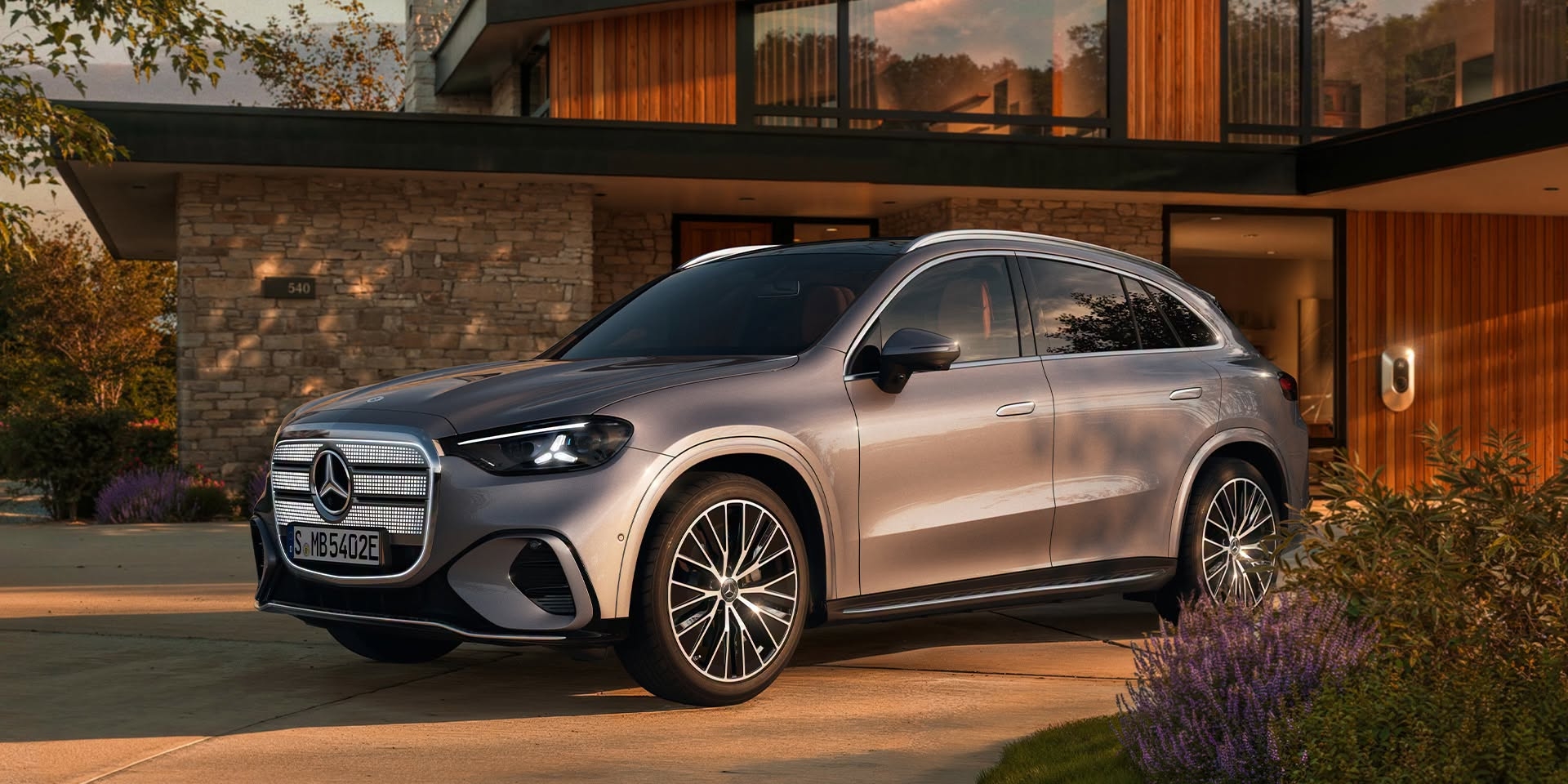 Mercedes-Benz GLC 電動車台灣開放預售：489 hp、續航 715 km，289 萬元起