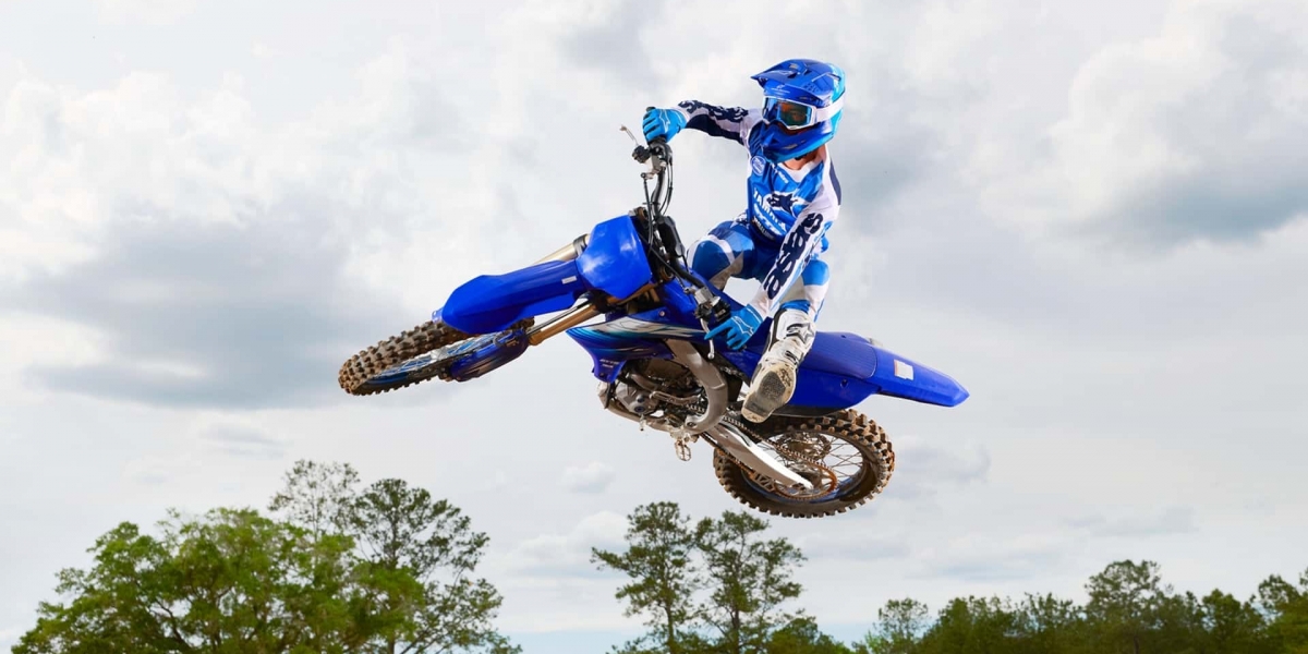 2027 Yamaha YZ250F 大改款：轉速上限再加 700rpm，Monster Energy 特仕同步登場