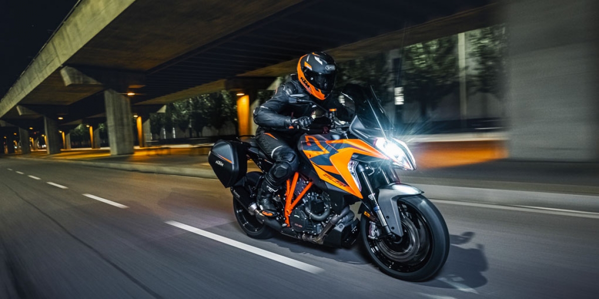 熱血旅行與強悍跑格並駕齊驅 1290 Super Duke GT建議售價: 95.8萬 正式在台登場 即日起陸續交車