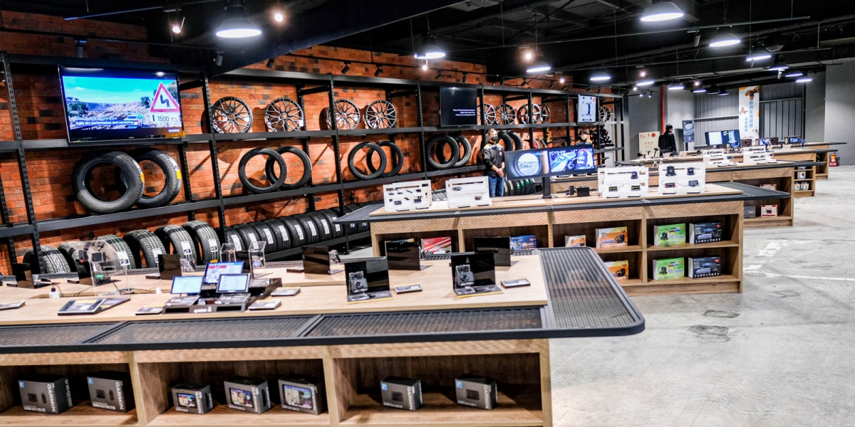 全新沈浸式體驗概念店!Carguru Plaza 內湖登場