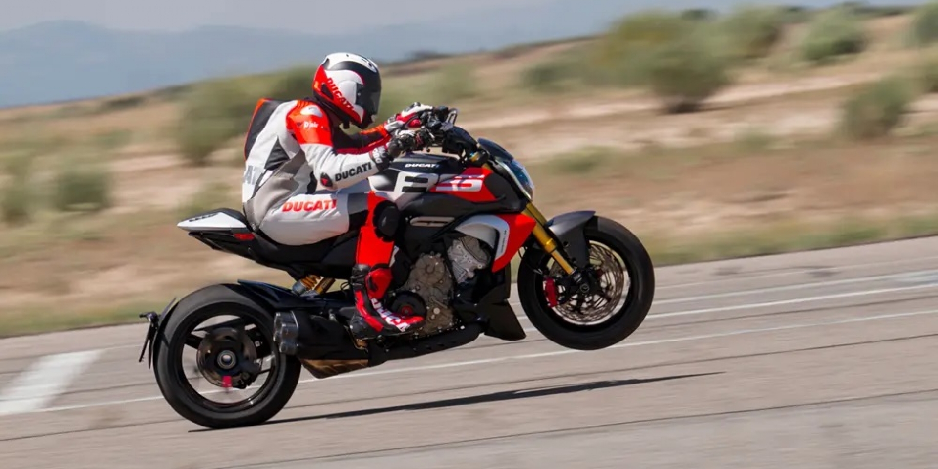 當對手狂賣 400 級距新車，Ducati 回應：「我們不做便宜貨」