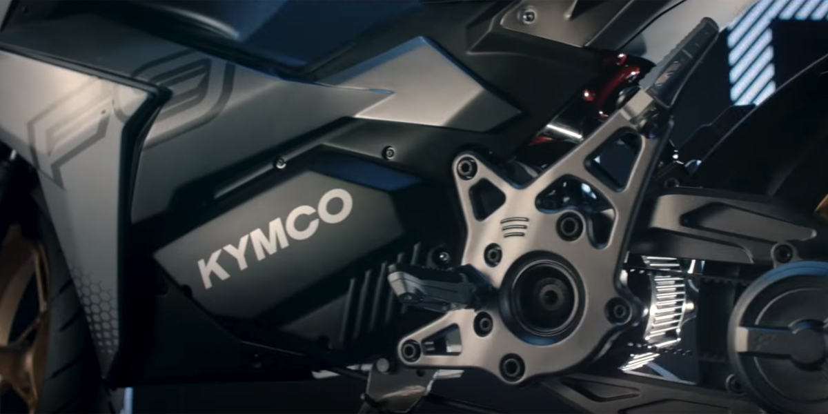 龍骨車架、皮帶傳動、雙電池、12吋胎。KYMCO「全新電動車」預告現身!