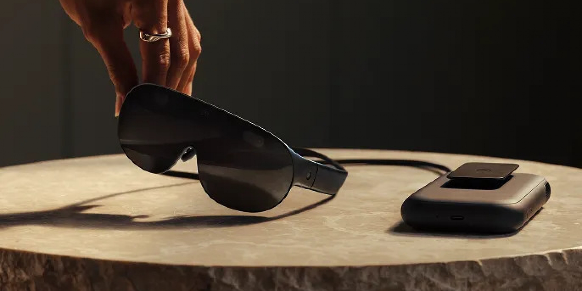 VR 終於不用頂一大坨在頭上？Meta VR Glasses 僅 100 g，直接挑戰 Apple Vision Pro