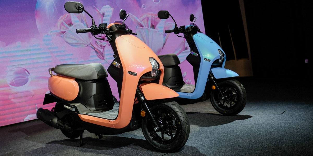 便利化妝後照鏡、60.9KM/L超省油!SYM CLBCU 首購價76,800元發表!