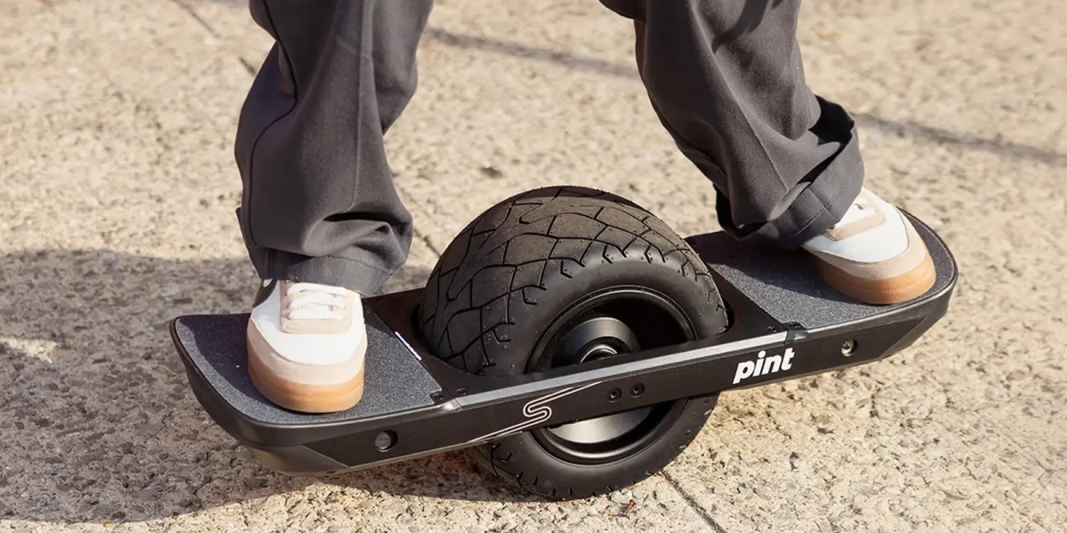 「單輪電動滑板界的小巨人」Onewheel Pint S:輕巧又全能的潮流載具!
