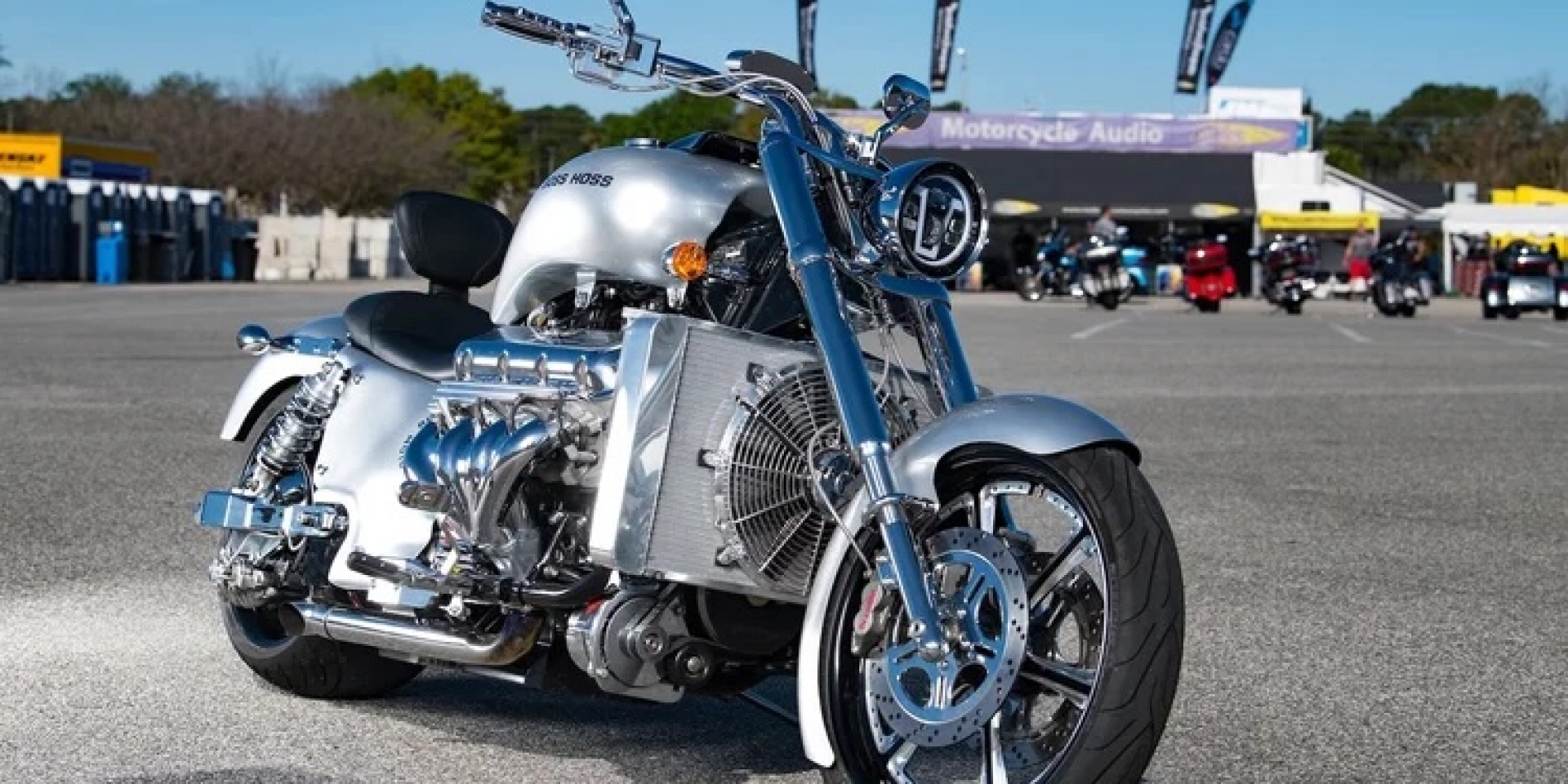 Boss Hoss Classic Cruiser 繼續塞 V8，8,100cc 巨獸比 Rocket 3 還狂