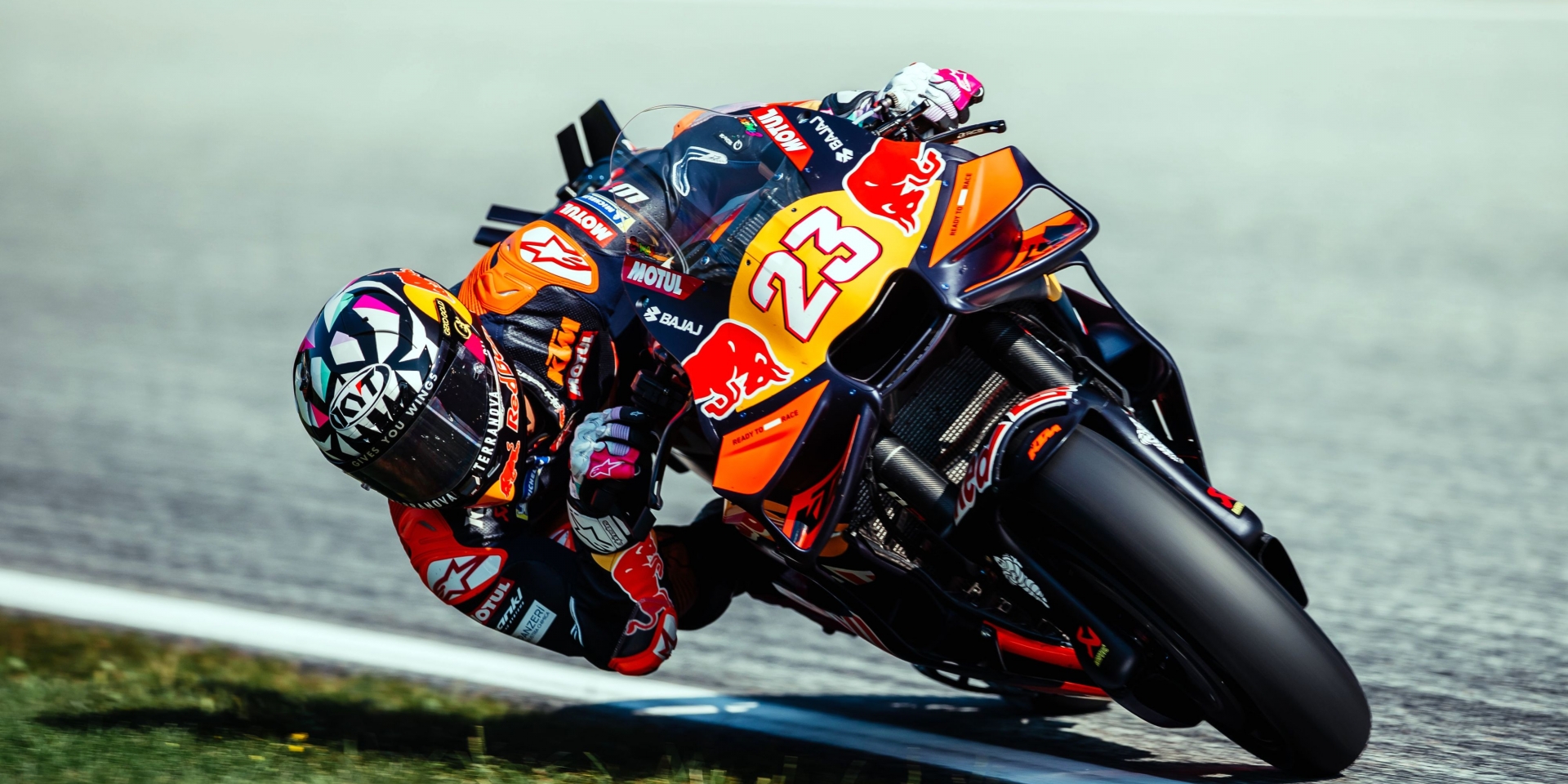 啊我就不喜歡！Enea Bastianini在泰國分站不使用腿部空力套件：對我來說那不是一個好的解法... ...