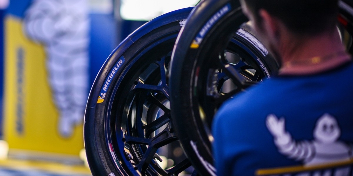 對應MotoGP強大空力負荷,MICHELIN推出全新前輪:多數車手喜歡2025年的新輪胎!