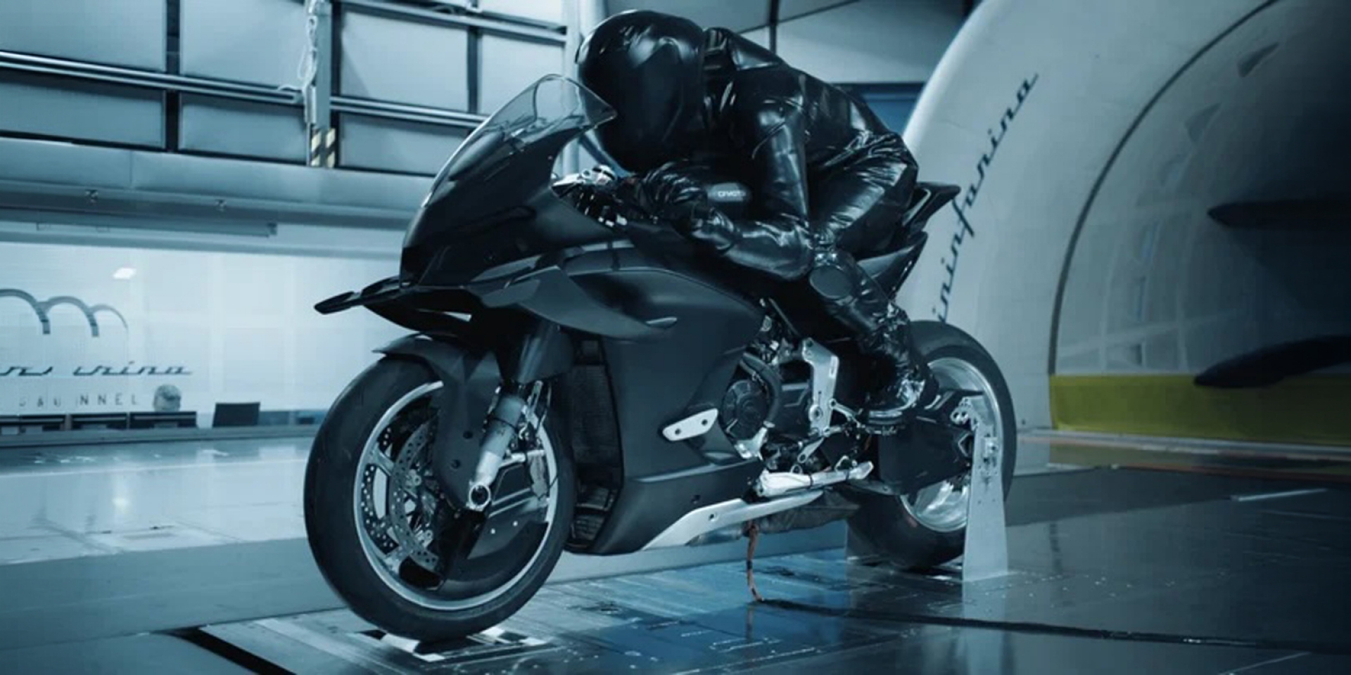 CFMoto V4 SR-RR 進 Pininfarina 風洞，315.8km/h 背後不只靠馬力