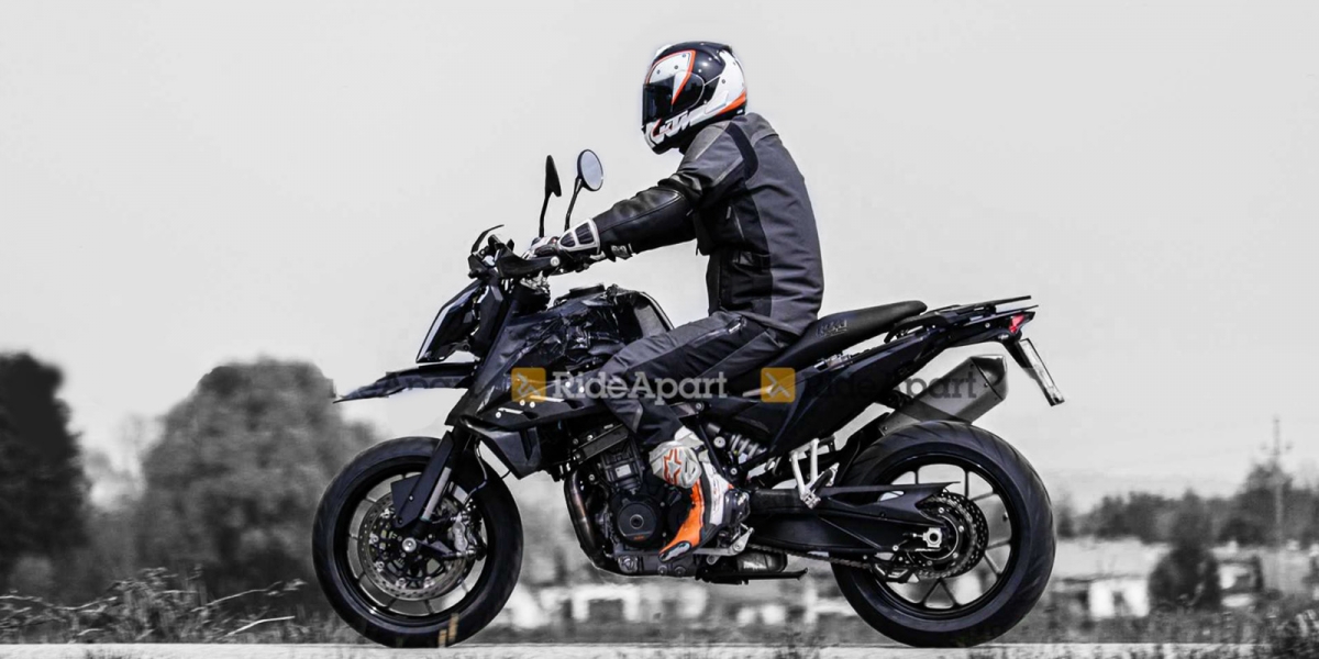 中量級滑胎因子。KTM 790 SMC測試車捕獲
