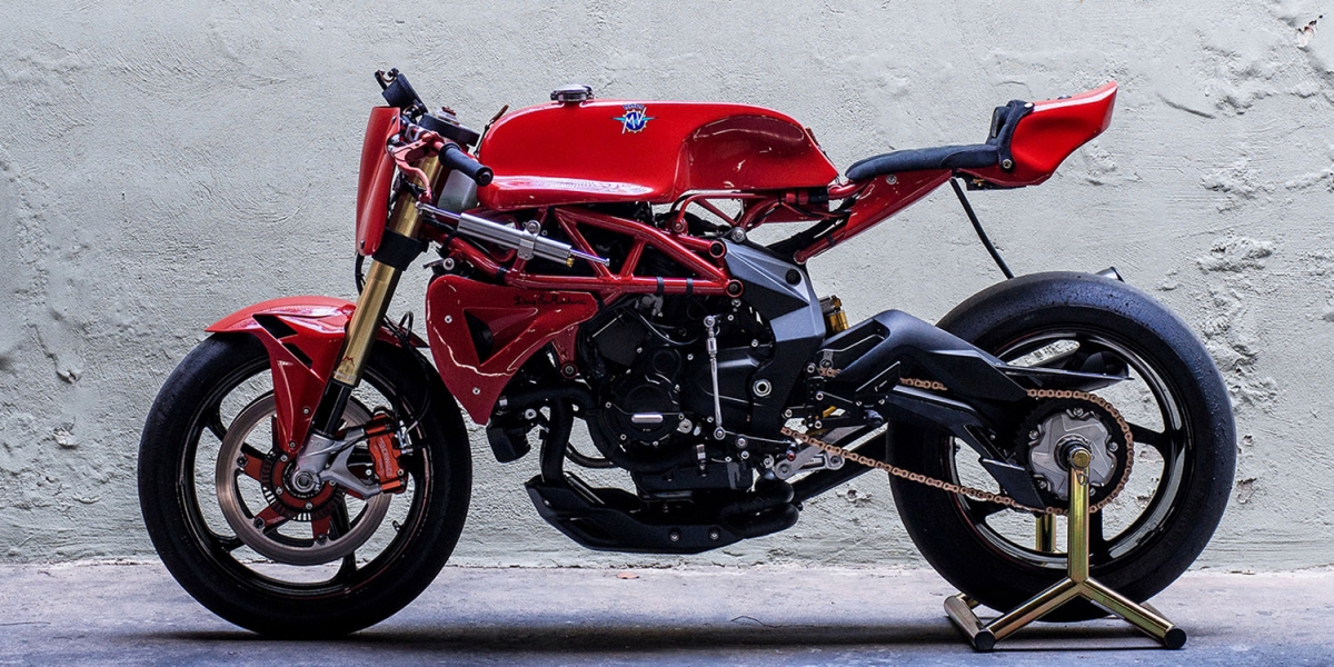 繼承王者之名。MV AGUSTA AGO TT