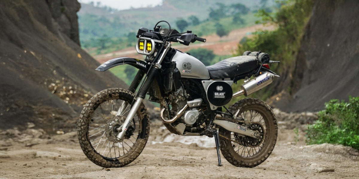 山系男兒必看！Yamaha WR155R 改裝「Baja 雙燈」 復古越野靈魂完全解放