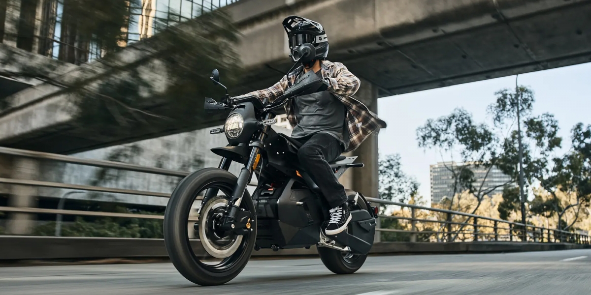 加州電怪再出擊! Ryvid Outset 電動 Scrambler 不到六千鎂征服都市野外!