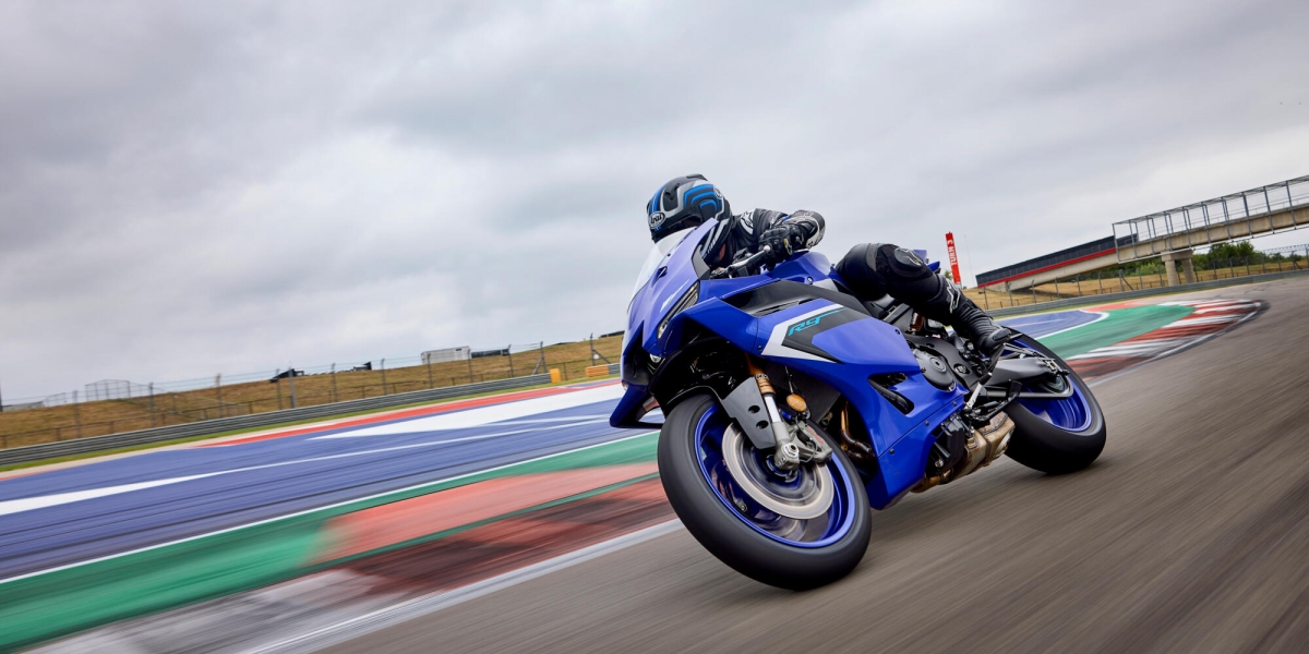 跑車控在哪裡 錢準備好了嗎?YAMAHA YZF-R9台灣山葉 2025第二季引進