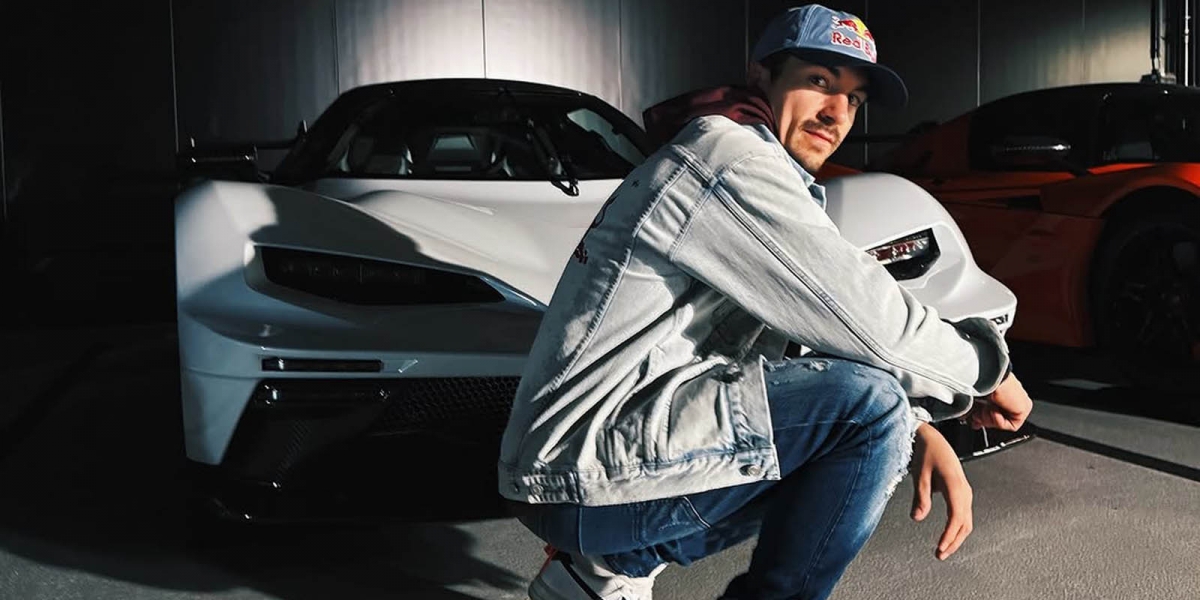 自己的車隊自己救!Vinales貼出KTM X-Bow GT XR神秘照,千萬台幣買車救KTM?