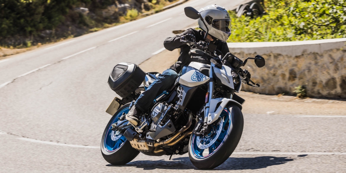 83匹雙缸、TFT儀表、豐富電控!SUZUKI GSX-8S 海外發表
