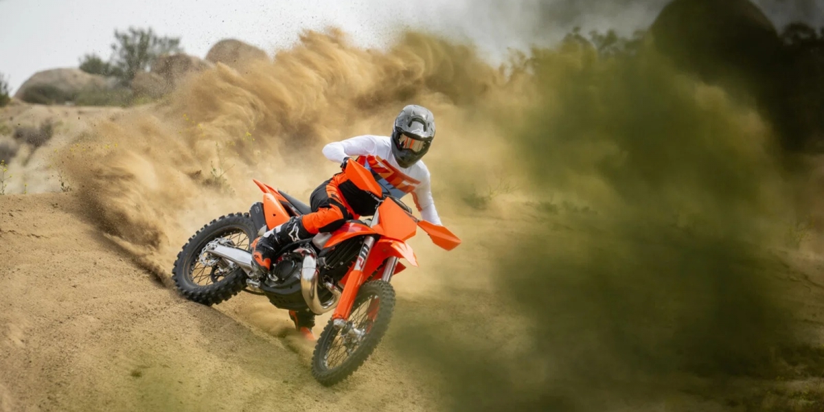 2027 KTM XC越野系列登場！六款全新機型搭廠車賽道塗裝直接殺出