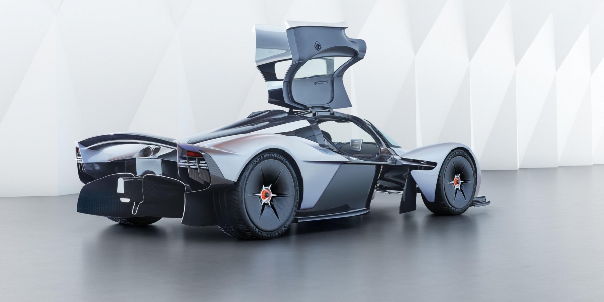 合法道路神獸再添一名,Aston Martin Valkyrie細節露出
