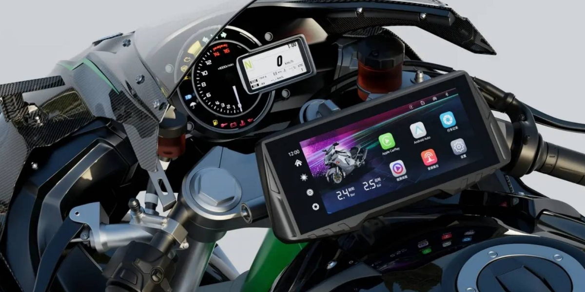 Spedal NaviCam CL876:6.8吋觸控螢幕、支援CarPlay/Android Auto、胎壓偵測、前後雙鏡頭的智慧儀表!