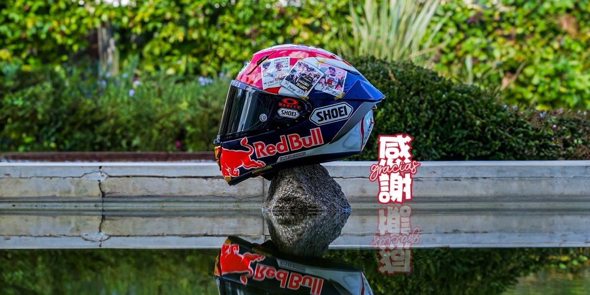 『六冠回憶』與『感謝』放頭頂!Marc Márquez 瓦倫西亞站特殊彩繪帽亮相