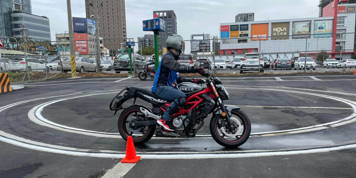 檔車 速克達終於分家!三月一日起開放“大羊考重機駕照”!