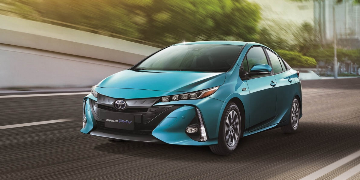 官方新聞稿。「引領油電 為所馭為」PRIUS PHV全新尊爵版 汰舊換新震撼價99.9萬 限量30台