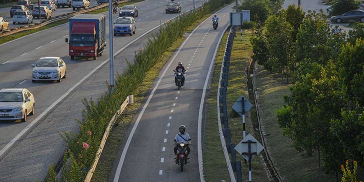 高速公路新增機車專用道!馬來西亞政府:能降低30-40%機車傷亡