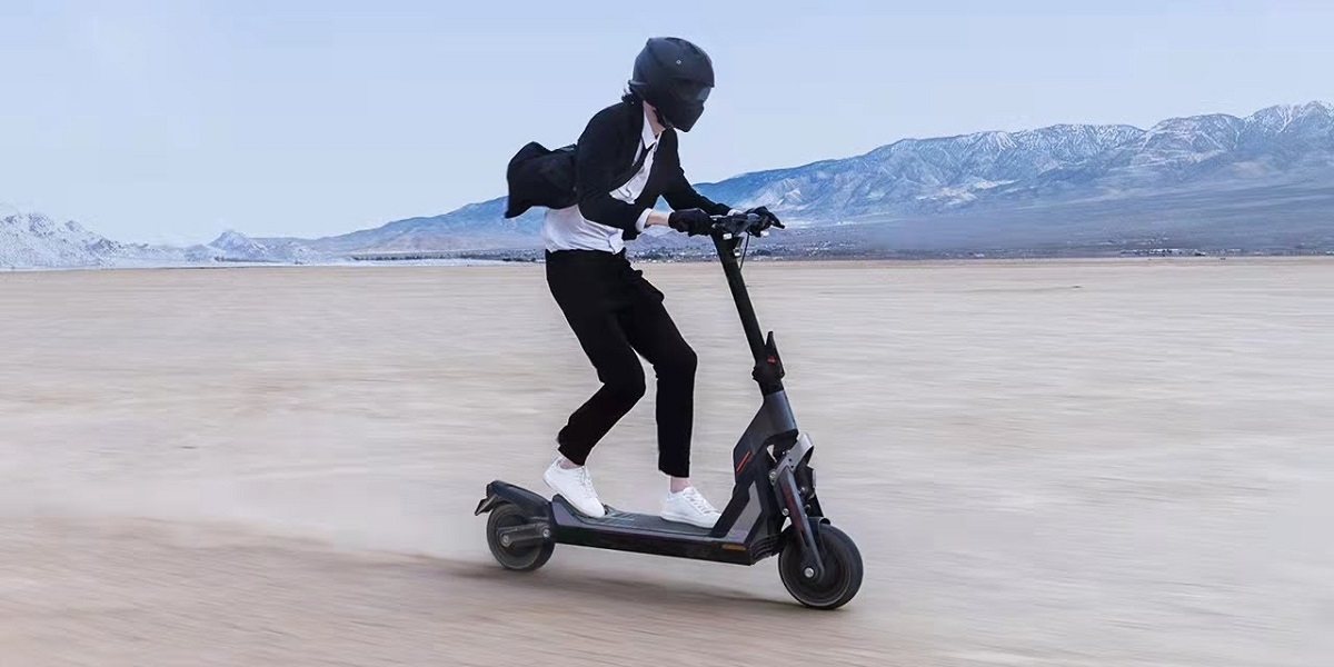 比Gogoro還快 上班不遲到!Segway SuperScooter GT讓你以最高時速70 km/h飆進辦公室