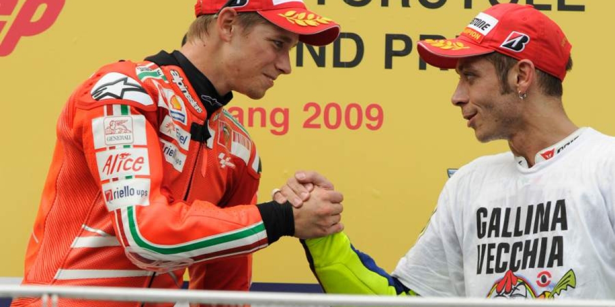 賽道藏鏡人?Casey Stoner:我曾經兩度想要跟Rossi同隊,但YAMAHA車庫裡有人暗中阻止了這件事。