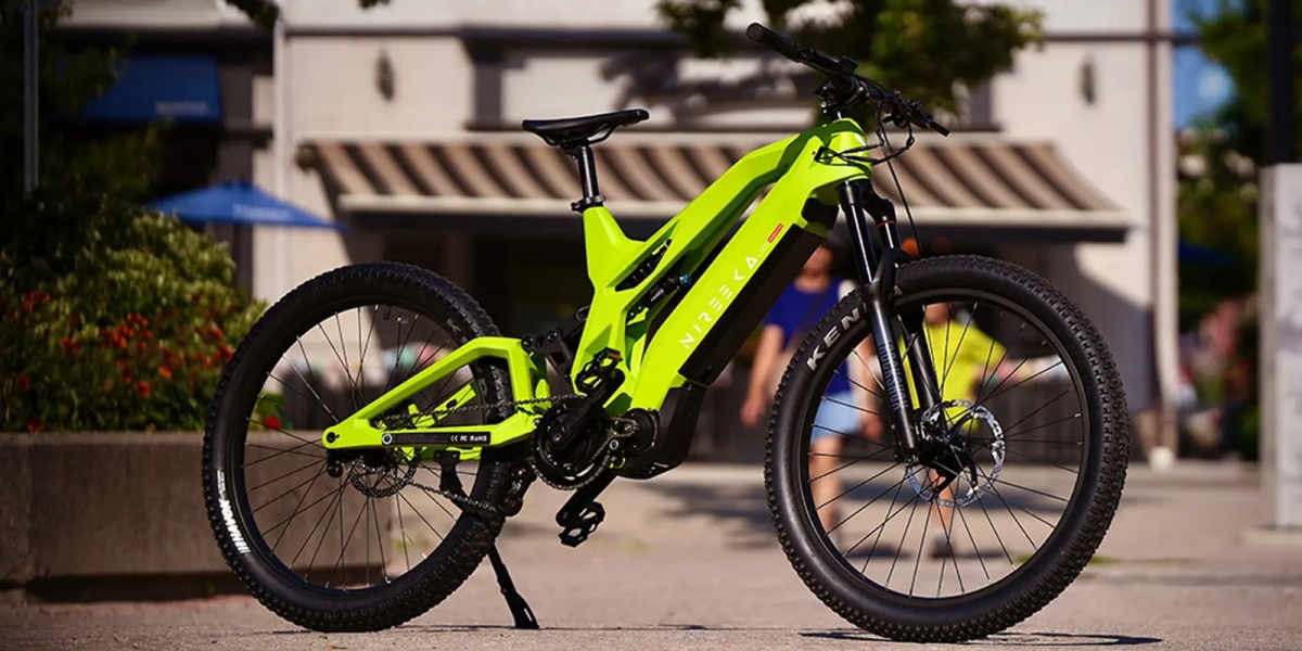 6kW 中置馬達、碳纖車架、全彩儀表!Nireeka Spectrx 火力全開