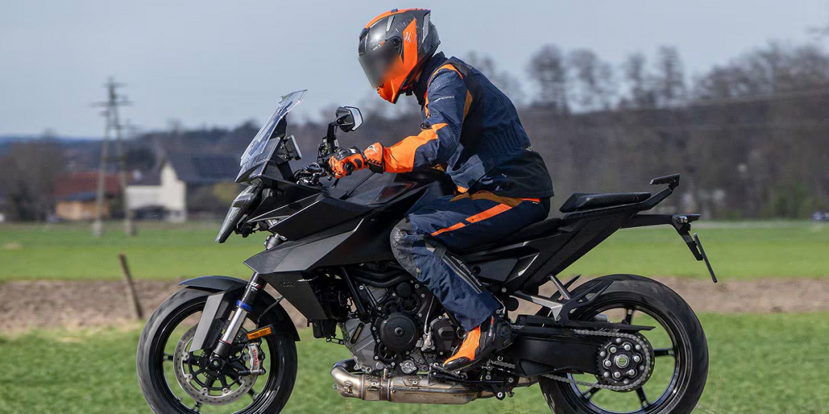 注重長途高速巡航的雙生兄弟!KTM 1390 Super Duke GT預計今年正式發表