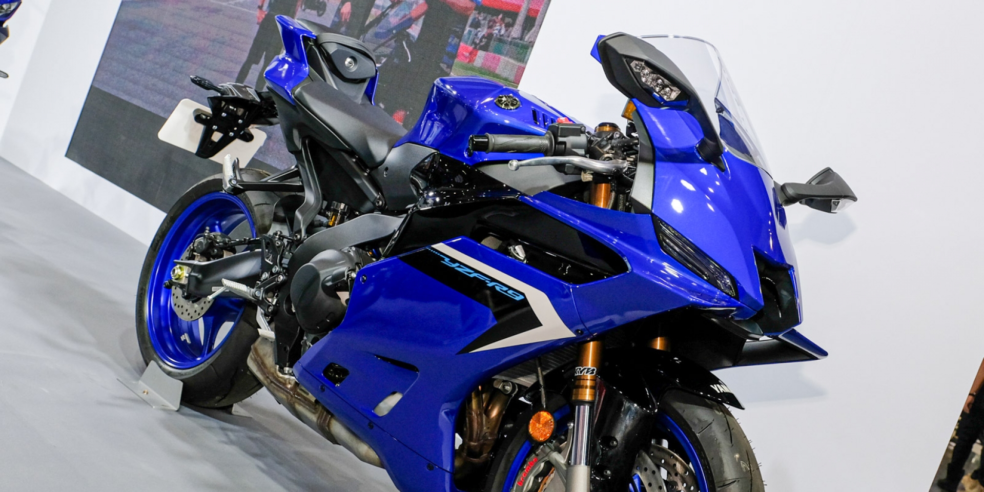 三缸滑順＋R1 等級電控！2025 Yamaha YZF-R9 售價 58.8 萬元實車亮相