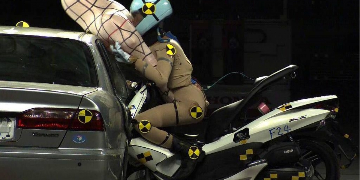 HONDA 發表速克達用安全氣囊