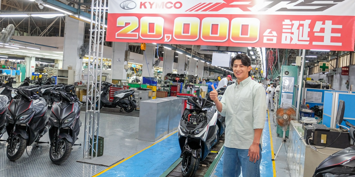 陳傑憲強棒加持 KYMCO RTS銷量全壘打突破20,000台!KYMCO攜手 陳傑憲 公益捐贈百萬助高雄棒球校隊
