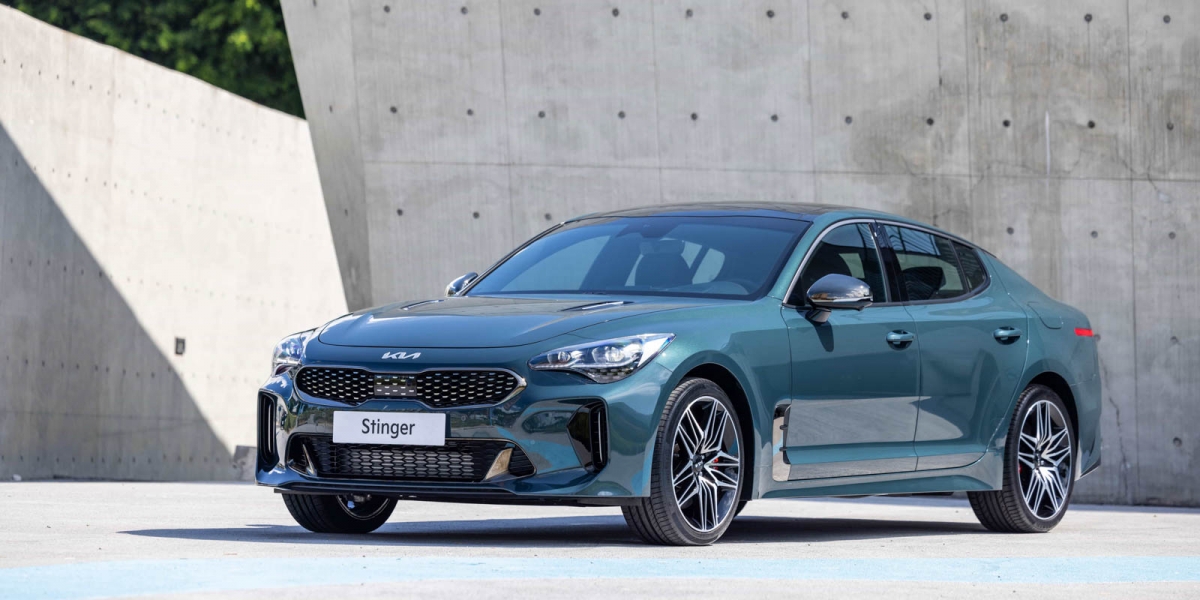 Kia The Stinger 豪華旗艦轎跑,23年式全新上市 跑格車色「墨碧綠」全新導入,再添性能GT鋒芒魅力
