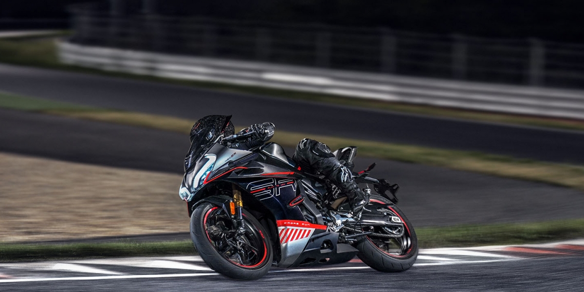 這個品牌太狠了 繼多款新車發表後CFMoto再推全新三缸車?
