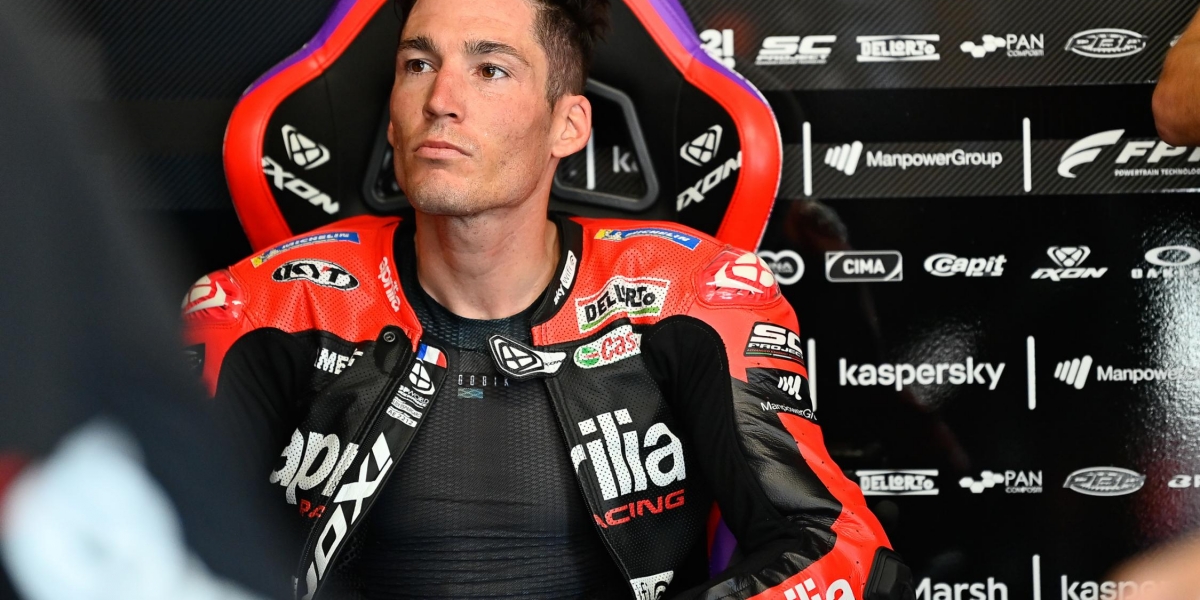 超惋惜少年!記錯圈數拱手讓出主場頒獎台!Aleix Espargaro:我唯一能說的只有抱歉!