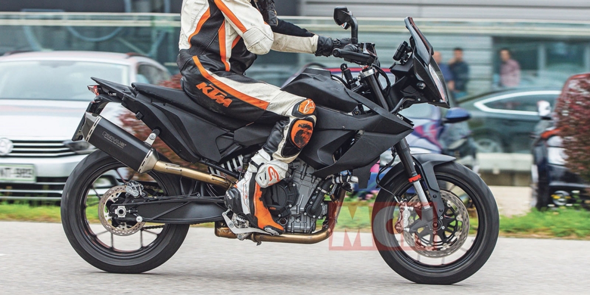 ADV滑胎車?KTM 890 ADVENTURE 新車型間諜照曝光!